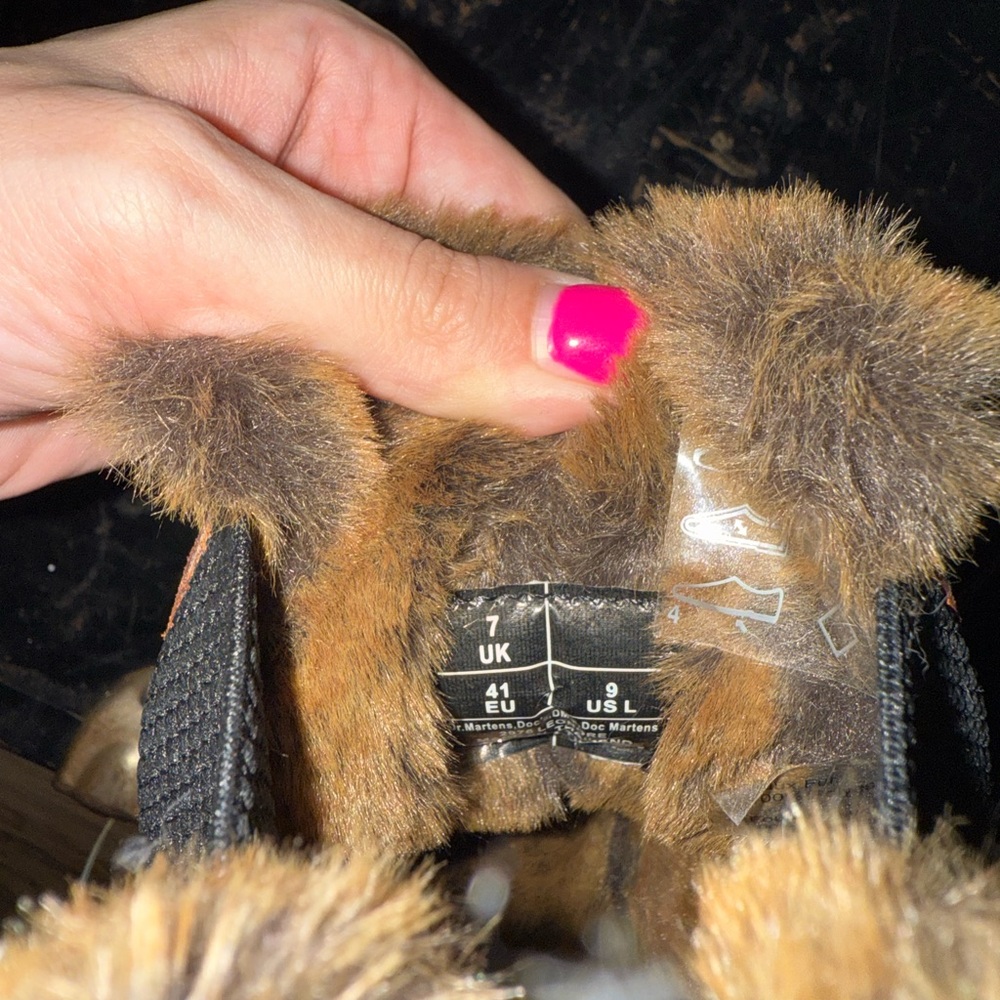 Brown Leather Fur-Lined Boots - Picture 6 of 6